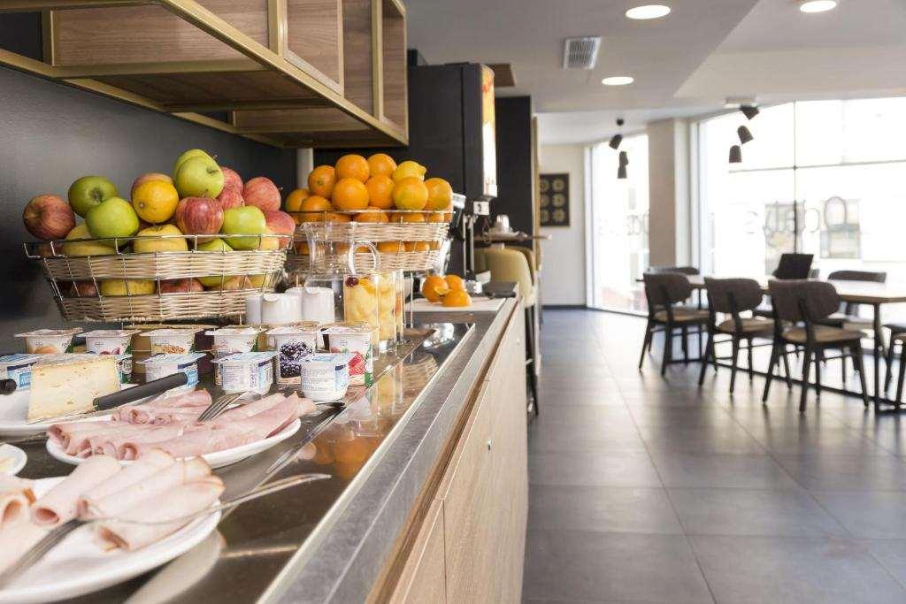 Odalys City Centre Congres Le Mans Restaurante foto